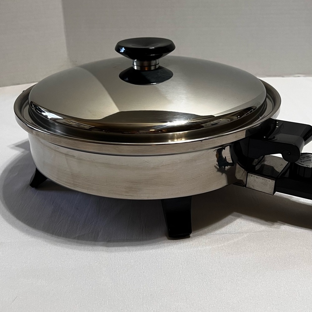 SOCIETY REGAL WARE 12” STAINLESS STEEL ELECTRIC SKILLET